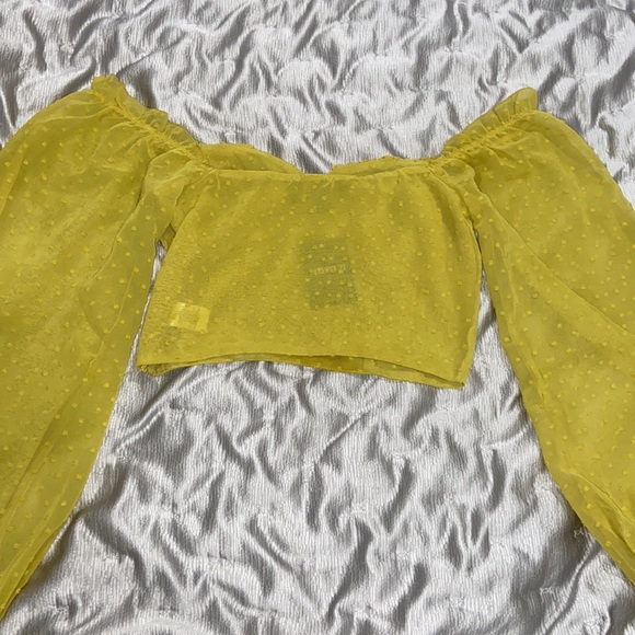 Yellow blouse - Picture 2 of 4